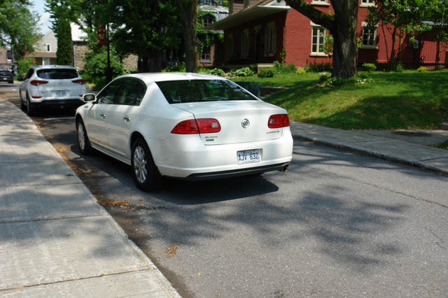 Buick Lucerne 2011 dans Autos et camions  à Longueuil/Rive Sud - Image 3