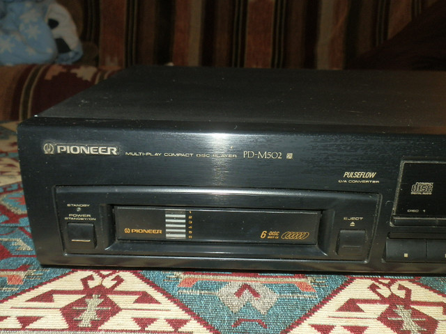 Pioneer CD Compact Disc Player PD-M520 1 Magazines included fold in Stereo Systems & Home Theatre in Dartmouth - Image 2