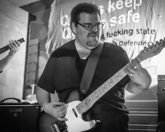freelance musician looking for paid fill in gogs