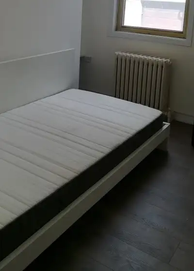 Ossington, @Bloor TTC, New room to rent-2Mins Walk to TTC Subway
