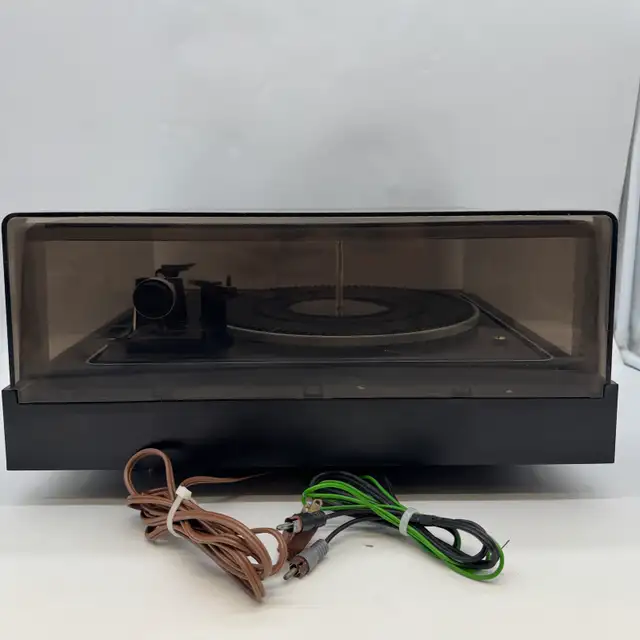 Vintage 1970s Garrard 710E Turntable Record Player For Parts in Stereo Systems & Home Theatre in City of Toronto - Image 7