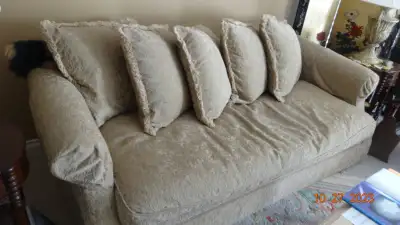 Quality sofa . Barnhardt . neutal color, loose cushions. Set kept covered in daily use. Top cushion...