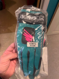 Men’s water ski gloves New. $10