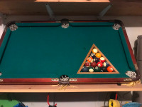 Small pool table