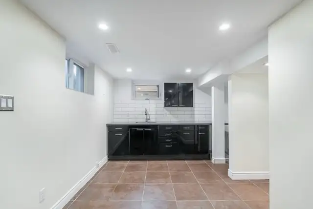 East York Basement for Rent in Long Term Rentals in City of Toronto - Image 2