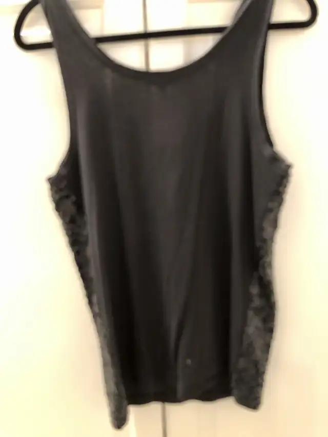 JCrew size M brand new sequenced sleeveless tops in Women's - Tops & Outerwear in City of Toronto - Image 4