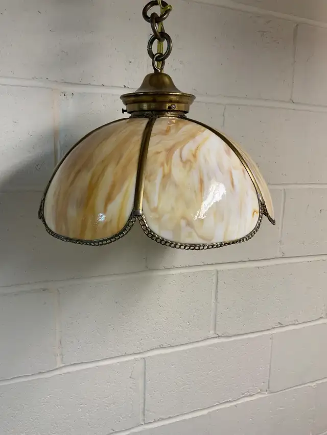 ANTIQUE TIFFANY LIGHT (hanging) in Indoor Lighting & Fans in Mississauga / Peel Region - Image 8
