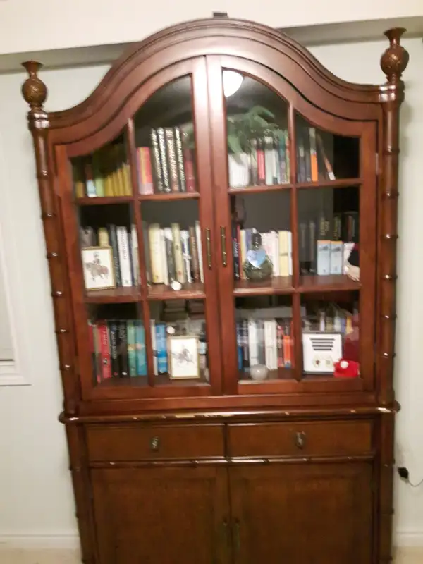Solid Teak Wood Hutch and Buffet, Glass Accented Double Doors. in Hutches & Display Cabinets in Cambridge - Image 3