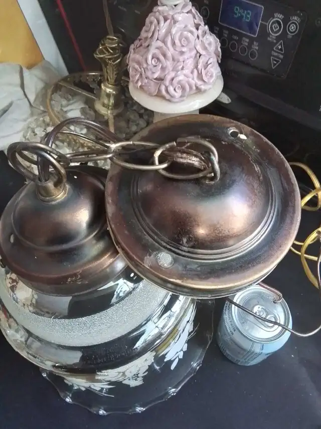 Vintage Glass Pendant Light Fixture with Floral Design in Indoor Lighting & Fans in City of Toronto - Image 5