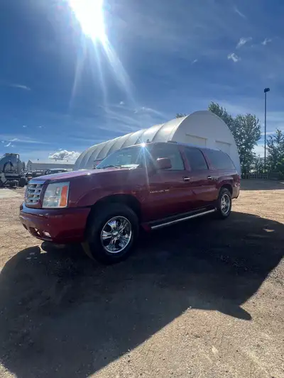 2006 Cadillac Escalade esv. 406km on the clock! She’s rusty but trusty with lots of life in her as i...