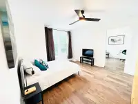 Spacious Living: Reno'd Furnished Suite UTLTS incl
