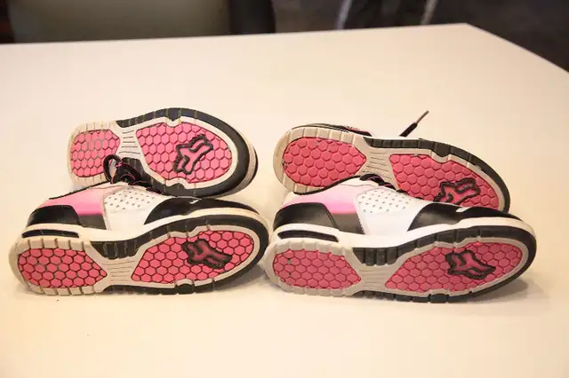 Soulier, FOX Racing Girl. 7. usagé. État Neuf.  Lire descr in Women's - Shoes in Québec City - Image 8