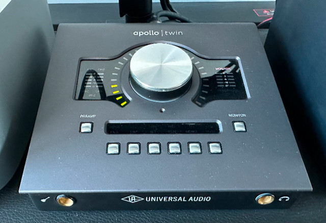 Universal Audio Apollo Twin in Pro Audio & Recording Equipment in City of Toronto