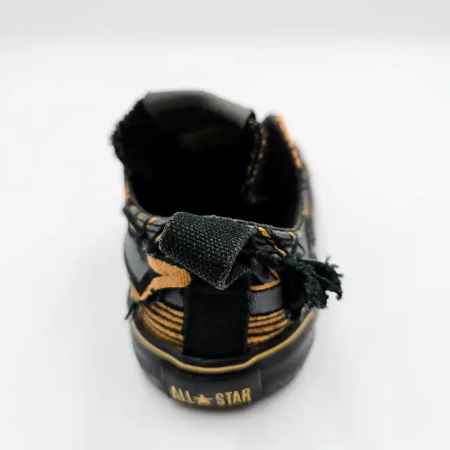 Batman Converse Trainers Size 6 Infants Kids Rare Read in Kids & Youth in Strathcona County - Image 7