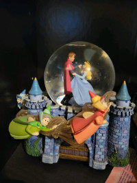 Disney Snow Globe - Sleeping Beauty 