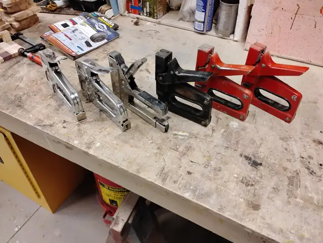 Heavy duty staplers