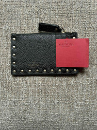 Brand New Authentic Valentino Rockstud Card Holder