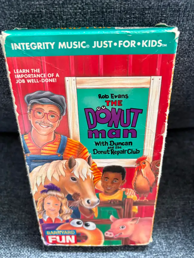 Kids VHS movies $1 each and up + more in CDs, DVDs & Blu-ray in Oakville / Halton Region - Image 6