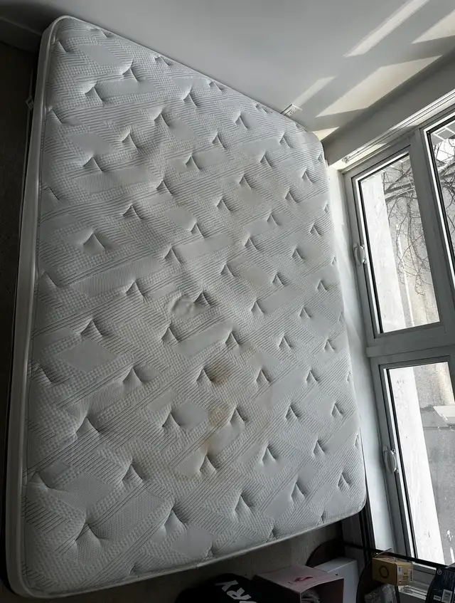 13 inch Kingsdown Queen Size Mattress in Beds & Mattresses in Downtown-West End - Image 3