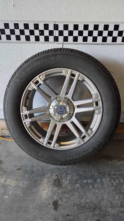 Selling 4 Michelin Defender LTX all seasons on RSSW rims. Size is 275/55r20 off a gmc yukon. Rims in...