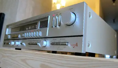 TECHNICS SA-424 STEREO AMPLIFIER *BEAUTIFUL CRYSTAL CLEAR SOUND*, View more