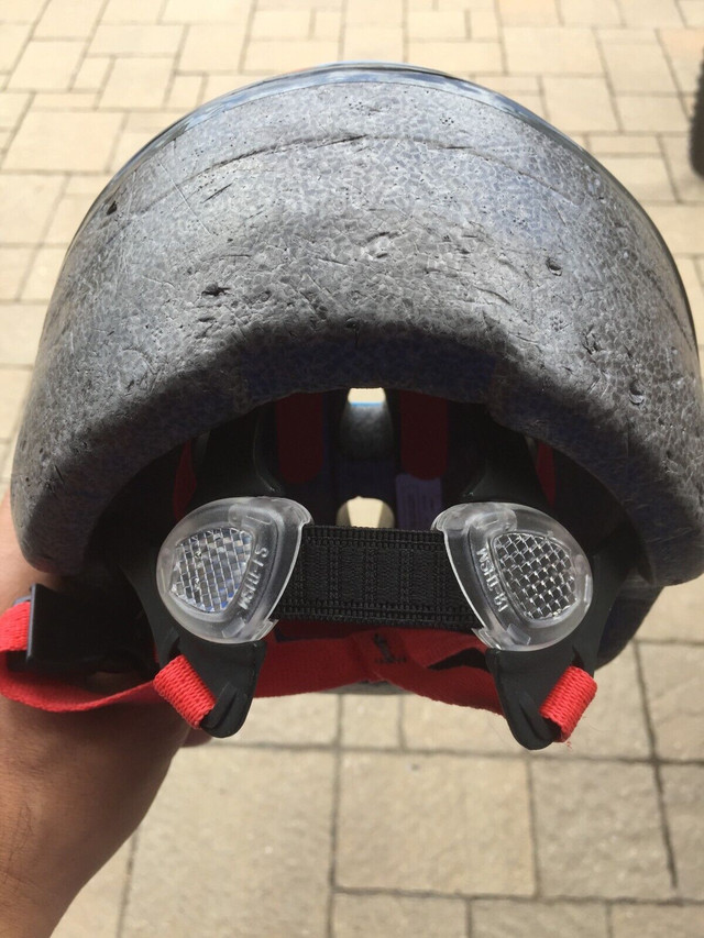 Casque vélo pour enfant dans Vêtements, chaussures et accessoires  à Ville de Montréal - Image 4