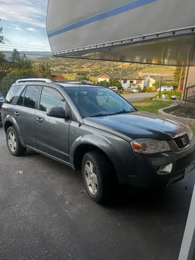 This reliable 2007 Saturn Vue SUV features a 6-cylinder engine and has been driven 215,000 km. It is...