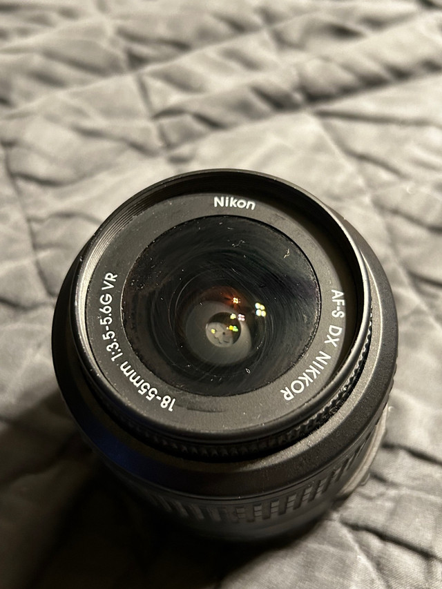 Nikon AF-S DX NIKKOR 18-55mm F3.5-5.6G VR Zoom Lens for F Mount in Cameras & Camcorders in Oshawa / Durham Region - Image 3
