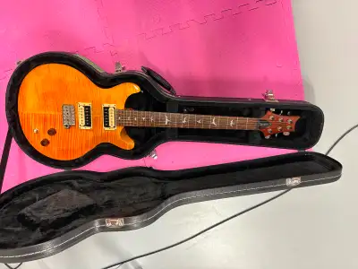 PRS se Santana  locking tuners hard case like new 900, View more