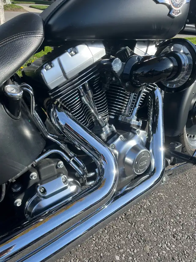 2013 Harley Davidson Fat Boy Lo in Street, Cruisers & Choppers in Oshawa / Durham Region - Image 4