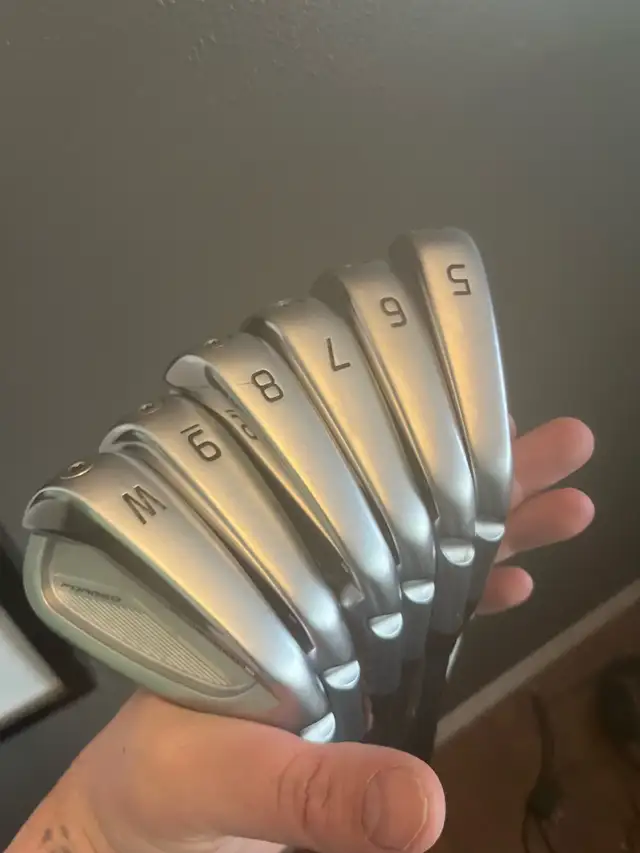 Ping Blueprint S irons. 5-PW. RH stiff  in Golf in Ottawa - Image 3