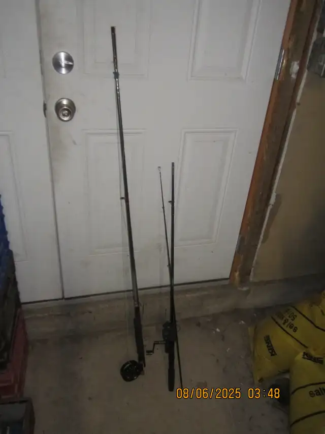 2 Experienced Fishing Rod and Reel Combos 1 Fly 1 Open Face in Fishing, Camping & Outdoors in Norfolk County - Image 2