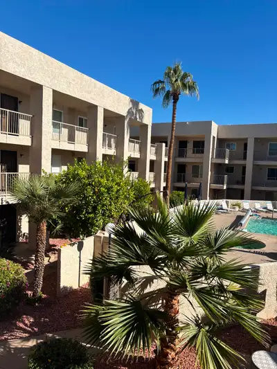 Escape to this beautiful Scottsdale Arizona vacation condo, offering a perfect blend of comfort and...