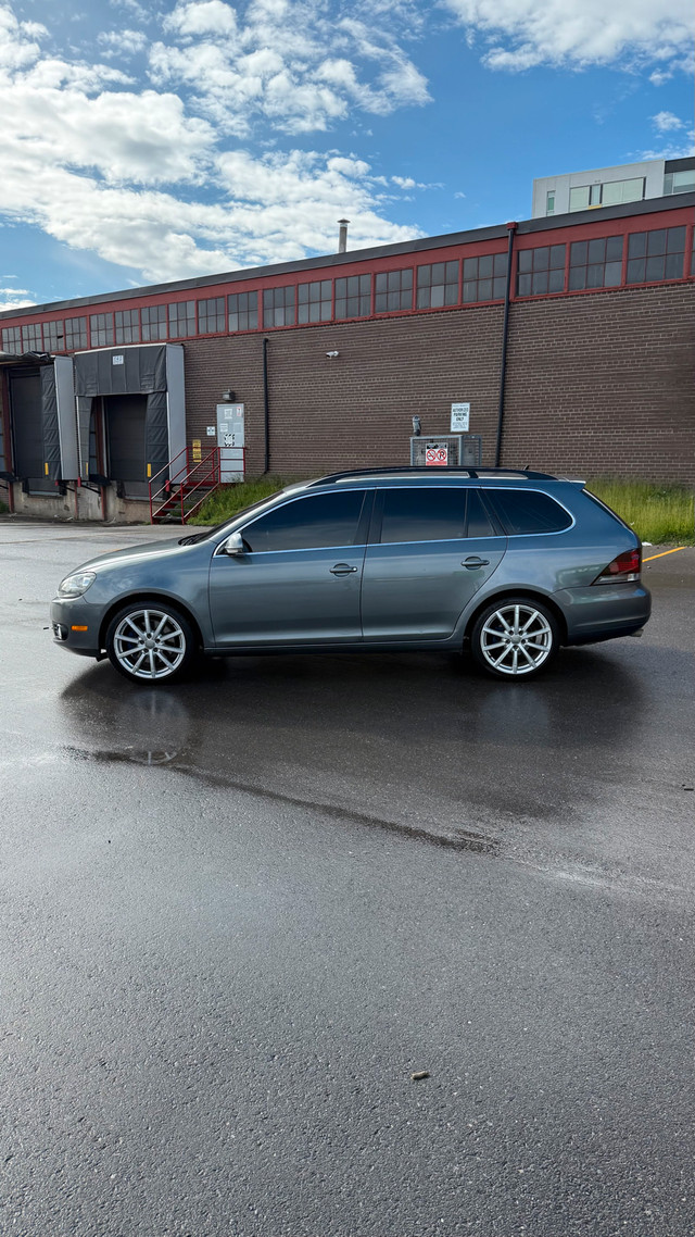 2011 VW Golf Sportswagon TDI in Cars & Trucks in City of Toronto - Image 2