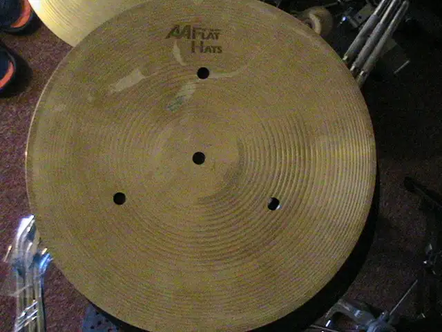RARE~SABIAN "AA" ~14 "FLAT HATS" NO ISSUES GREAT SOUND! in Drums & Percussion in Windsor Region - Image 3