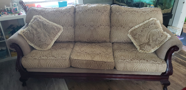 Couch and Chair  for sale in Couches & Futons in Kitchener / Waterloo - Image 2