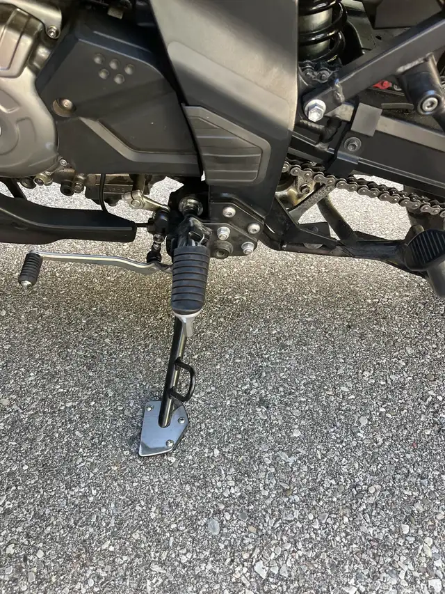 V-Strom 650 2023 Suzuki. Dual Sport in Other in Kitchener / Waterloo - Image 4