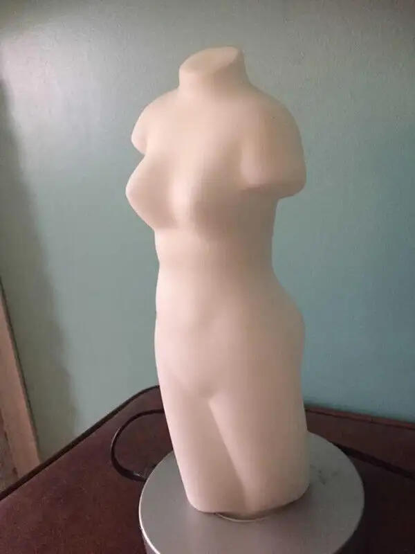 VINTAGE GRECIAN STATUE GLASS LAMP in Home Décor & Accents in City of Montréal - Image 2