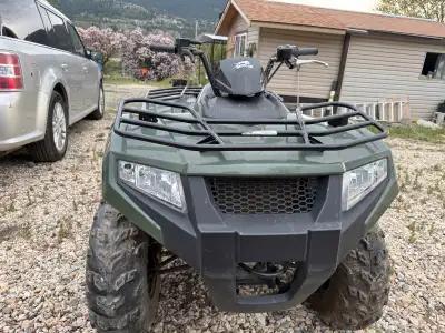 2WD/4WD EFI Full Automatic Only 19 hours 250km on the quad Like new only has been out a few times is...