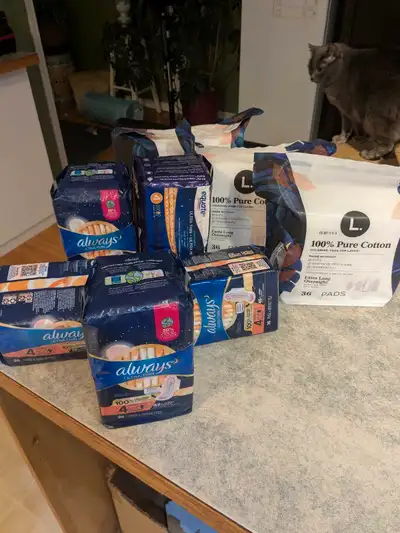 New unopened pads. Pic shows all. Cash only Pick up If interested please contact through Kijiji