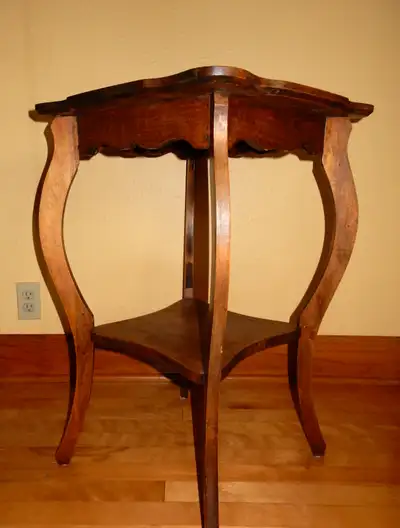 Table d'appoint vintage en érable massif, View more