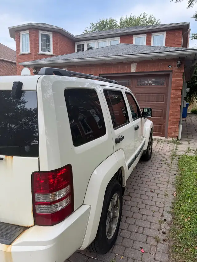 Jeep Liberty572876148745840643