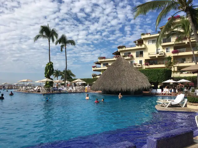 Studio oceanfront suites in Puerto Vallarta Mexico per week in Mexico in Canada - Image 9
