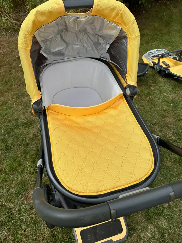 2018 Uppababy Vista Modular/Double Stroller in Strollers, Carriers & Car Seats in Oshawa / Durham Region - Image 5