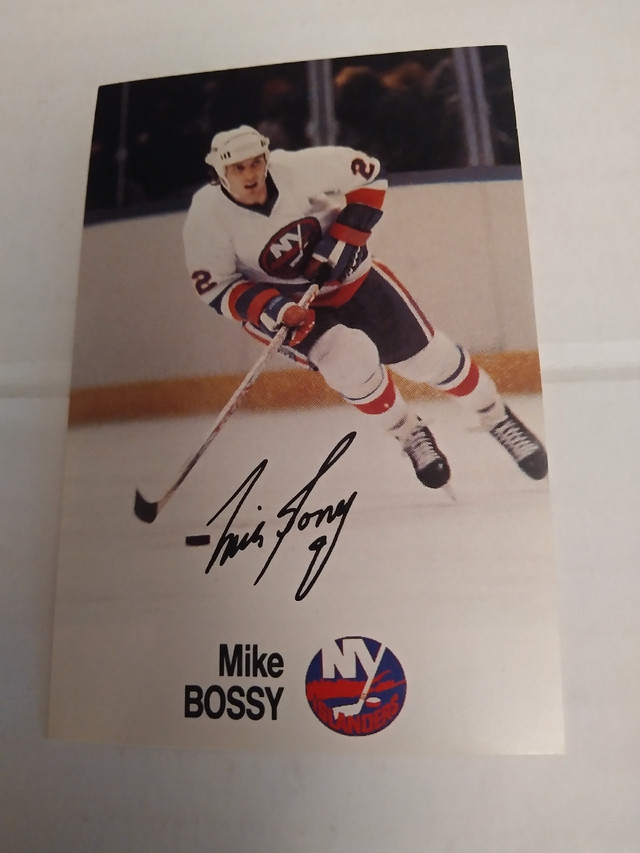 Mike bossy Esso hockey card in like new condition  in Arts & Collectibles in Kitchener / Waterloo
