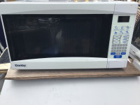 "Danby" White  Top Counter Microwave -700W, 0.6 cu.ft