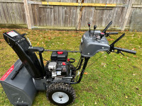Briggs and Stratton snowblower like new