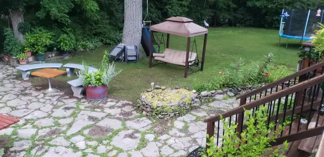 Cottage on Balsam lake near Balsam lake provincial park in Ontario in Canada - Image 9