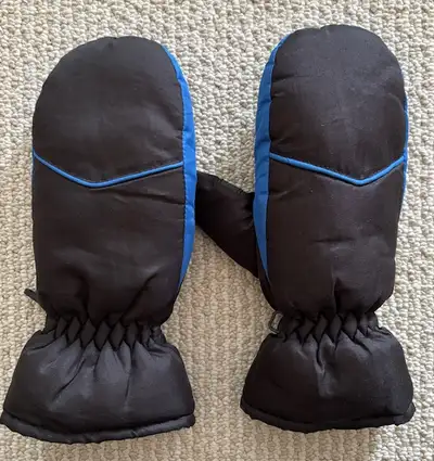 Boy's Snow Gloves, View more