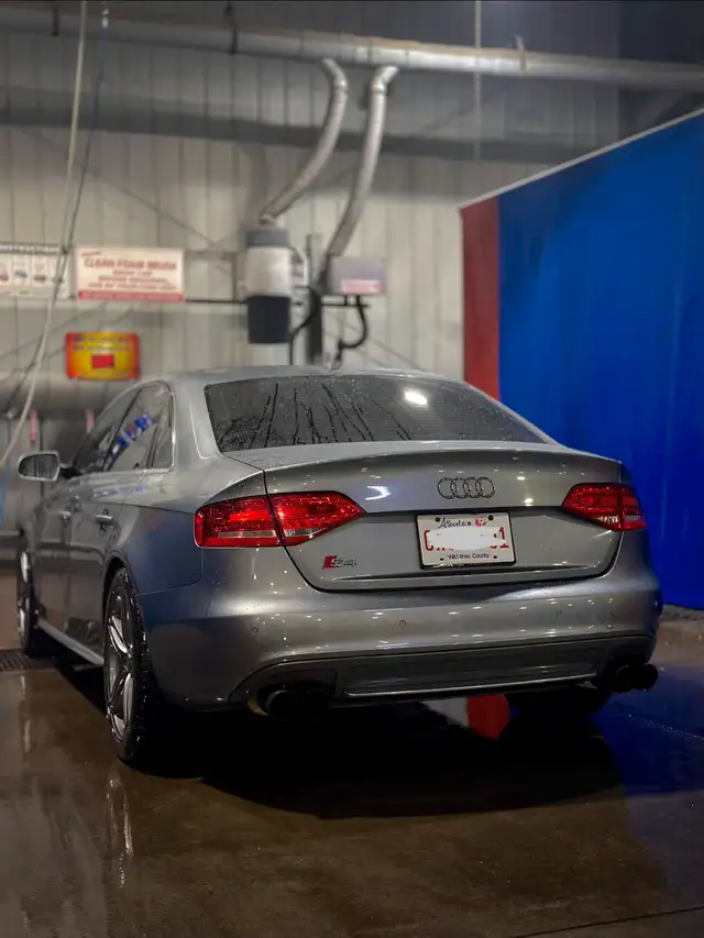 2010 Audi S463860078802307120